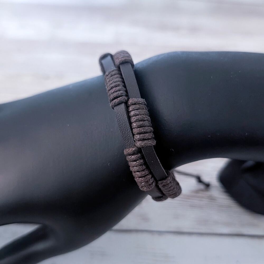Adjustable Bracelet - Brown - Leather?
